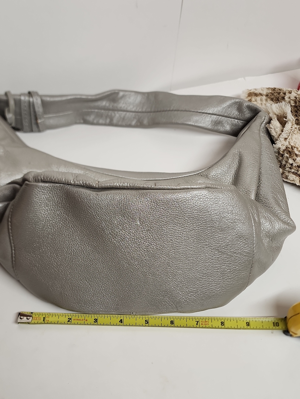 LUCE Sleek Pebbled Leather Shoulder Hobo Bag in Light Gray Minimalist Quality! - Picture 10 of 11